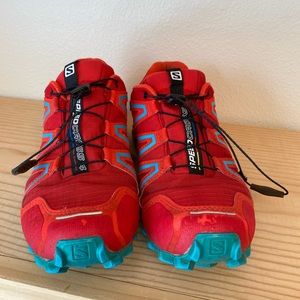 Womens Salomon trail running shoes